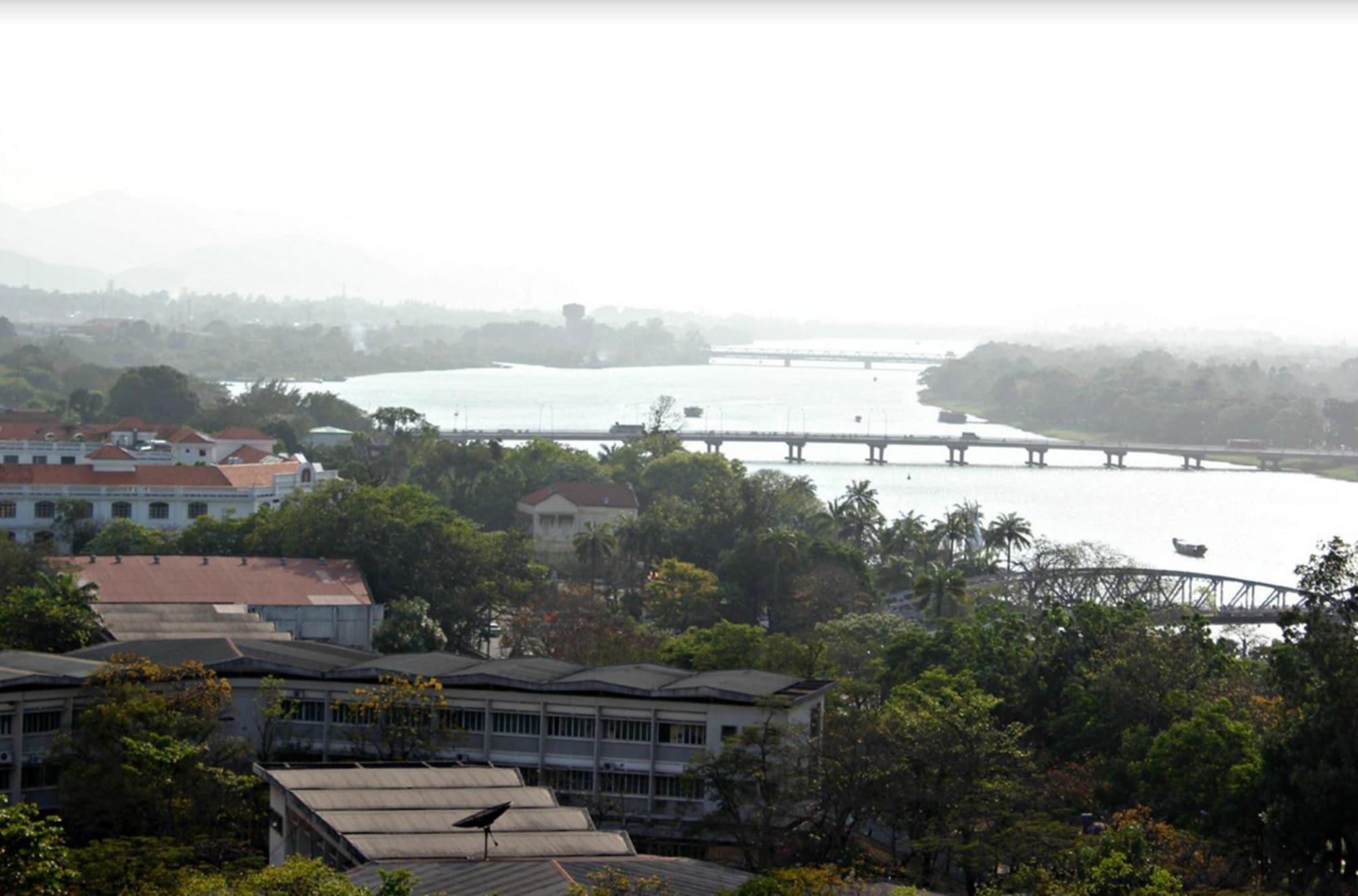 Moonlight Hotel Hue Bagian luar foto