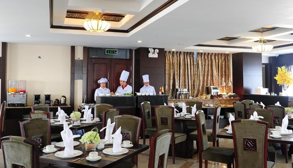 Moonlight Hotel Hue Bagian luar foto