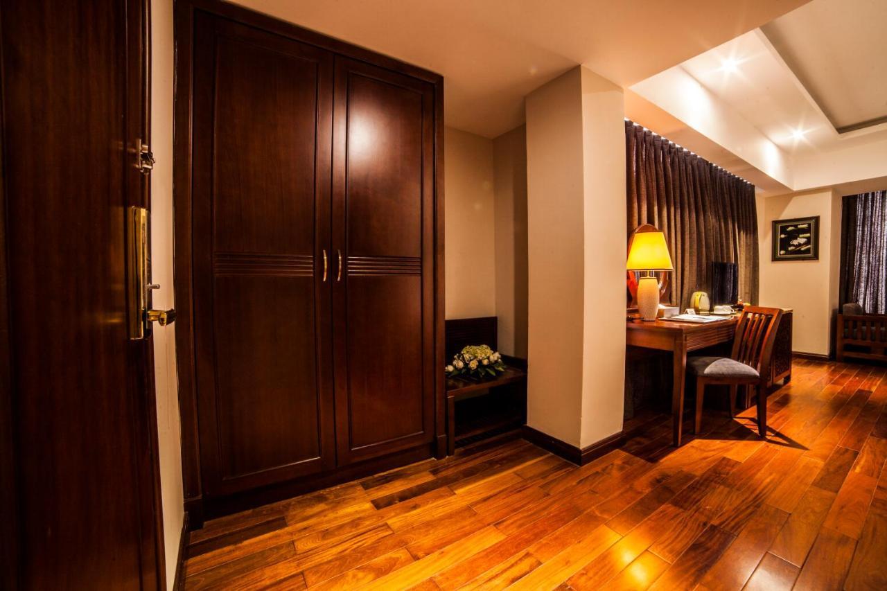 Moonlight Hotel Hue Bagian luar foto